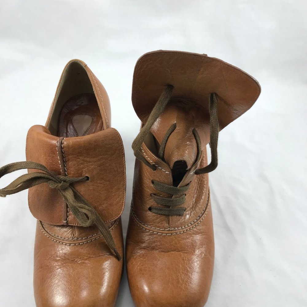 Chloe Tan Leather Lace Up Kiltie Bootie Stacked Heel Pumps Made in Italy - Picture 10 of 10